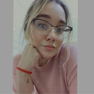 Meet your Posher, Abby